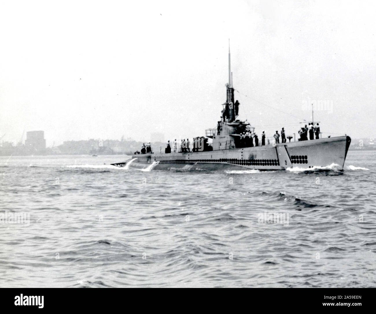 Cette photo montre le SS-297 USS Ling qui a été construit par l'arsenal de Boston. La coque du navire a été construit par l'entreprise de construction de navires de la Caroline du Nord et a été achevé en juin 1944. Banque D'Images