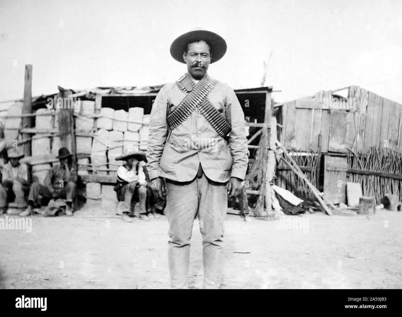 Photo montre Francisco "Pancho" Villa (1877-1923), un général révolutionnaire mexicain. Peut-être prise le jour de la capture de Ciudad Juarez, Chihuahua, qui a eu lieu le 8 mai 1911. Banque D'Images