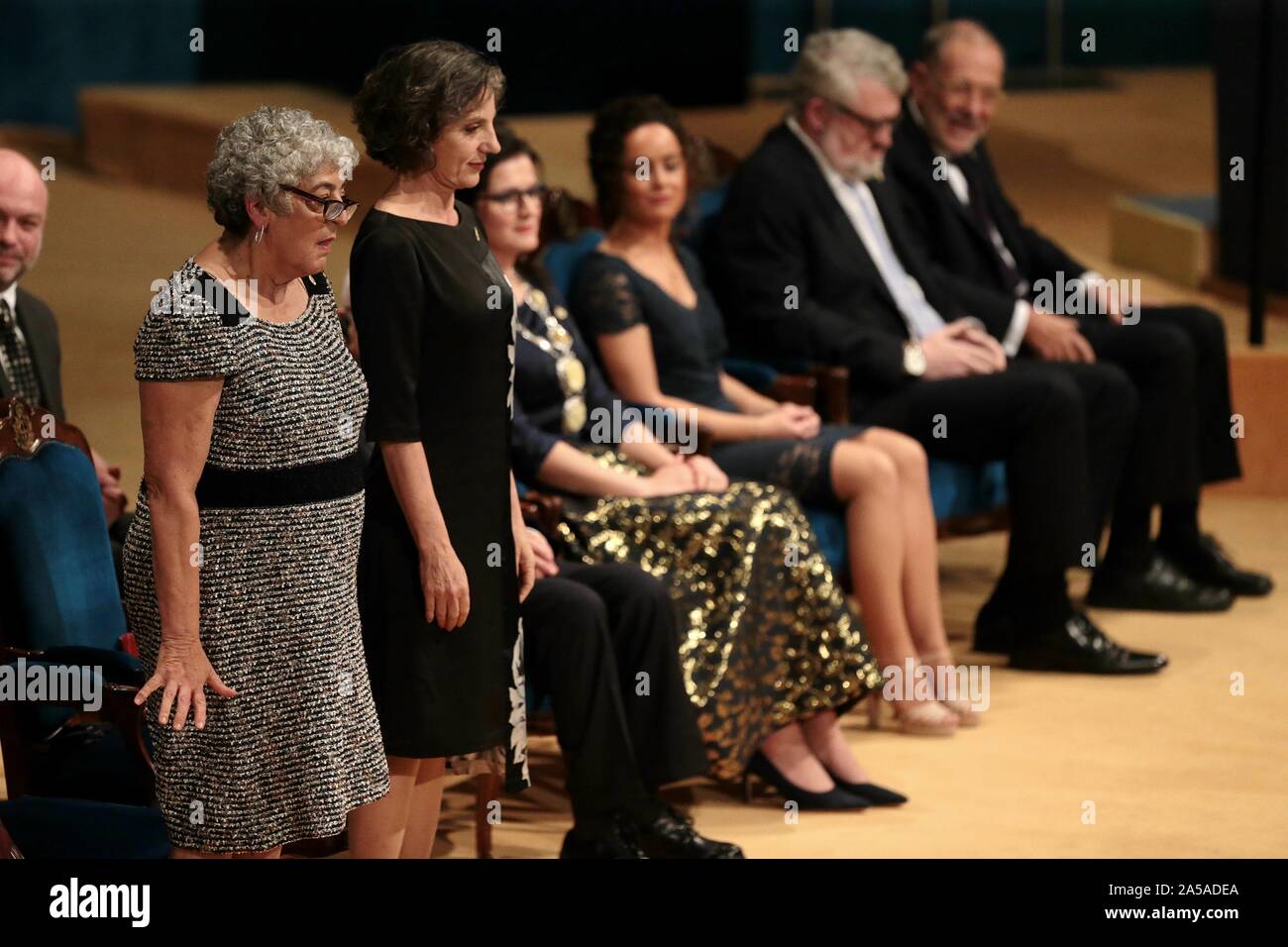 Oviedo, Espagne ; 18/10/2019.- Joanne Chory et Sandra Myrna Díaz prize pour la recherche scientifique et technique, AwardLeonor La Princesse des Asturies lit son premier discours à l'âge de 13 ans lors de la cérémonie de la Princesse des Asturies Awards de l'Espagne et est son premier acte officiel accompagné de son père, le roi Felipe VI, la Reine Letizia et sa fille Sofia le nourrisson. Les gagnants Peter Brook Arts Award, Musée du Prado et de la Communication Prix en sciences humaines, Salman Khan la coopération internationale Award, prix du mérite sportif Lindsey Vonn, Alejandro Portes Prix en sciences sociales, Siri Hustvedt Arts Award, Joanne Chory et Sandra Mon Banque D'Images