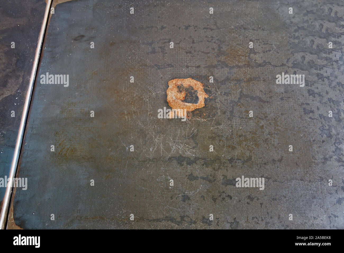 Grungy et rayé Vue de dessus de table en métal Banque D'Images