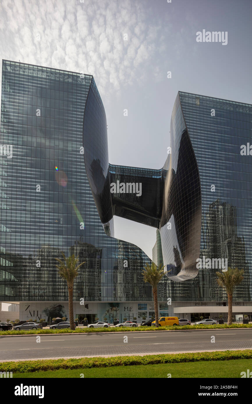 Utilisation mixte Opus hotel, bureaux et résidences, par Zaha Hadid, Dubaï, Émirats Arabes Unis Banque D'Images