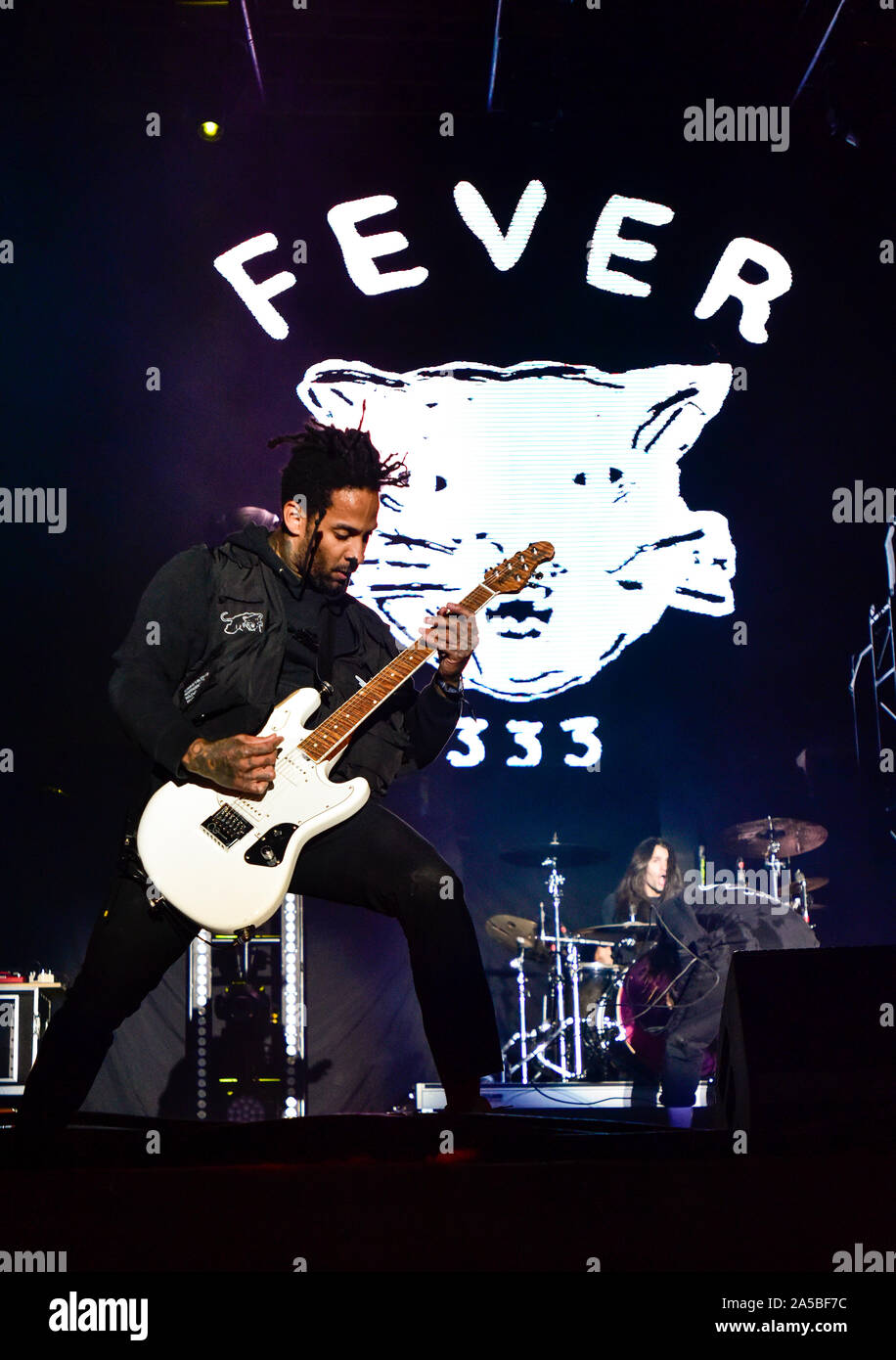 Las Vegas, Nevada, le 18 octobre 2019 - Fièvre 333 guitariste sur scène lors de la troisième édition annuelle de Las Stique heavy metal music festival tenu à la Centre-ville de Las Vegas Events Center. Crédit de photo : Ken Howard Images Banque D'Images