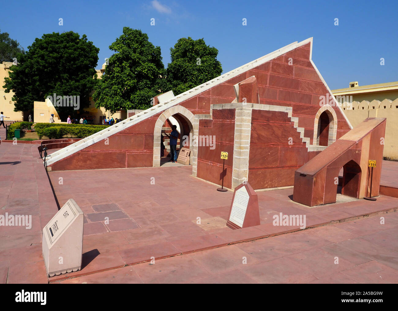 L'Observatoire Astronomique Jantar Mantar à Jaipur, Rajasthan, Inde. Banque D'Images