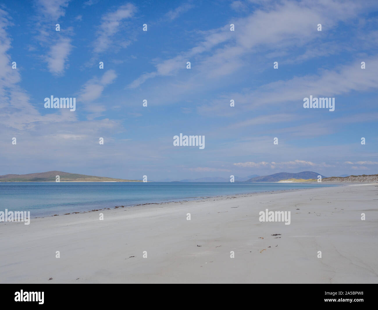 Amazing beach sur berneray dans les Hébrides extérieures, qui a été pris pour la Thaïlande beach par office du tourisme thaïlandais blue sky miles de sable uk Banque D'Images