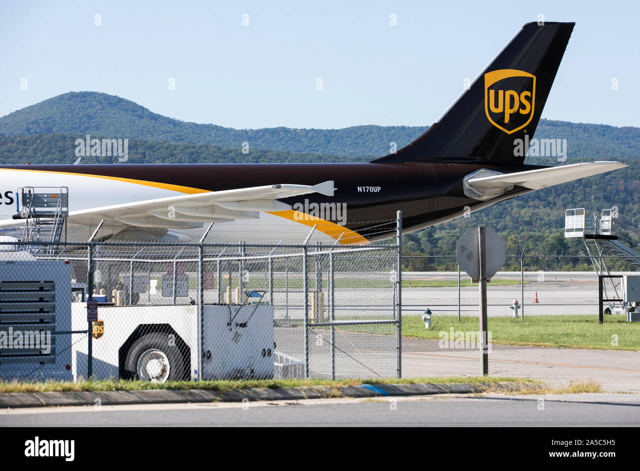 Un UPS (United Parcel Service) Airlines Airbus A300 avion cargo à Roanoke, Virginie le 15 septembre 2019. Banque D'Images