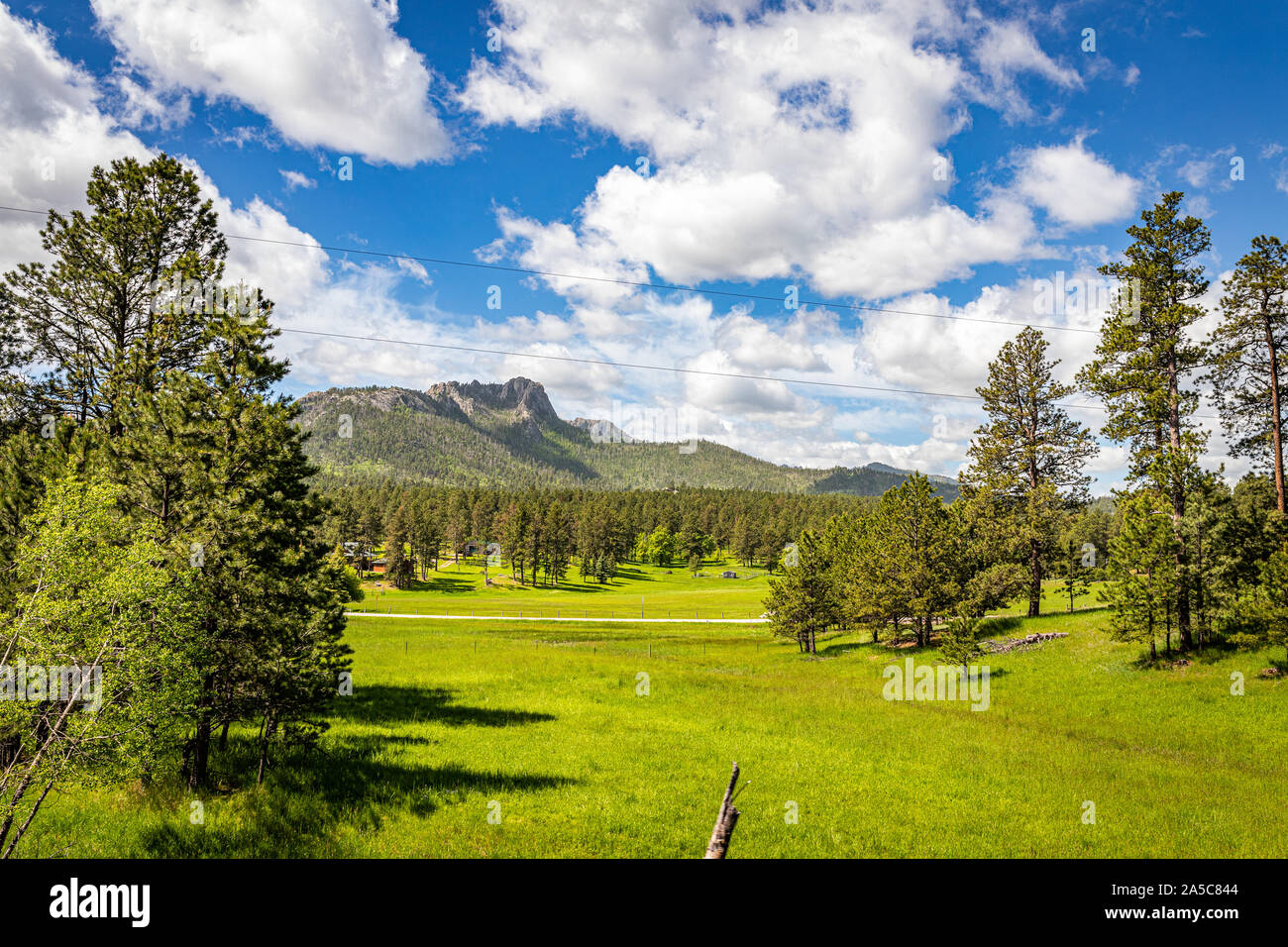 Le point le plus élevé dans le Dakota du Sud connue sous le nom de Harney Peak depuis plus de 150 ans, a été rebaptisé Black Elk Point culminant en 2016. Banque D'Images