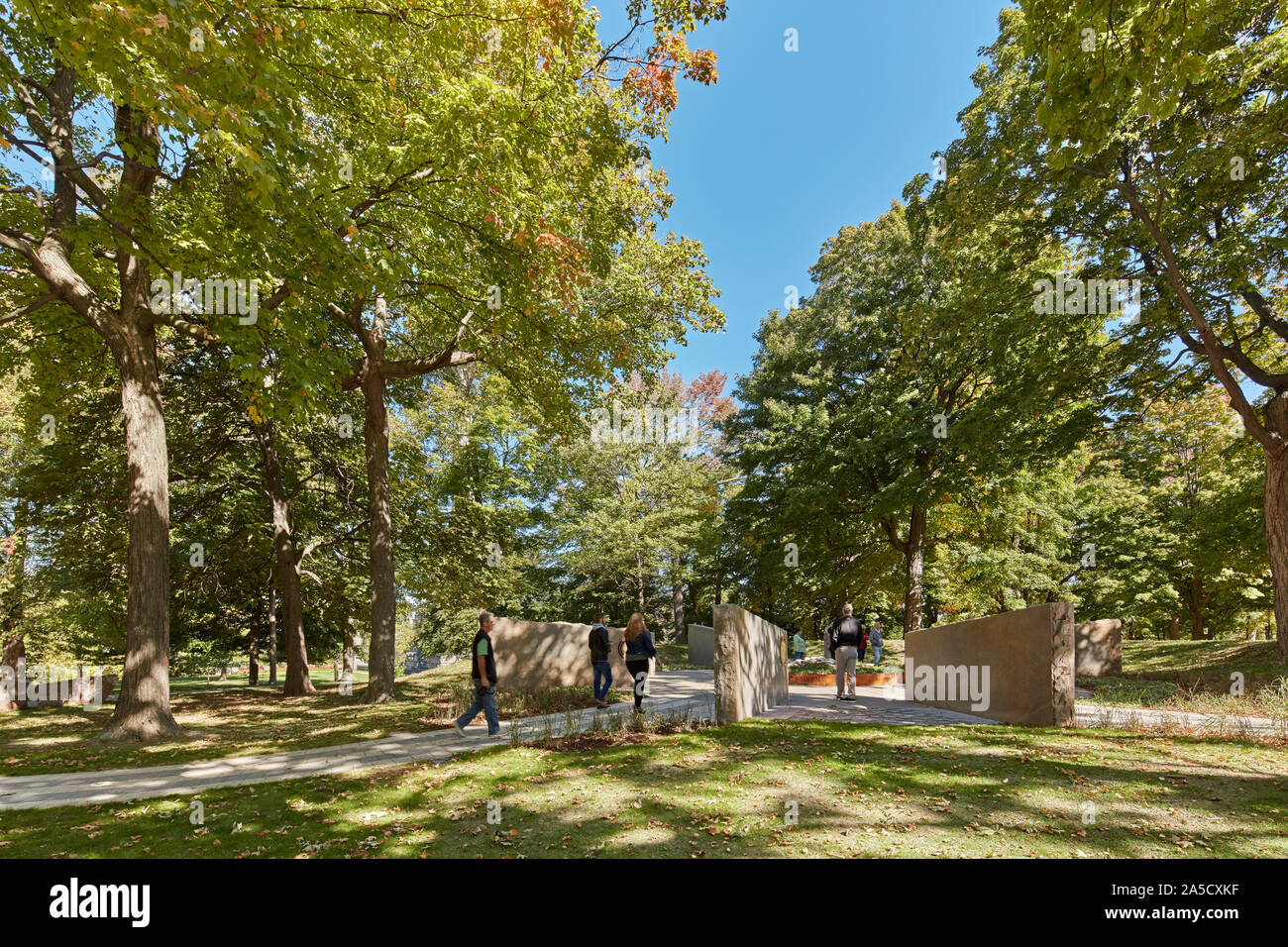 Paysage du monument des Nations Unies situé dans les hauteurs de Queenston (Ontario) Canada. Un mémorial pour les combattants indigènes sur les côtés dans la guerre de 1812 Banque D'Images