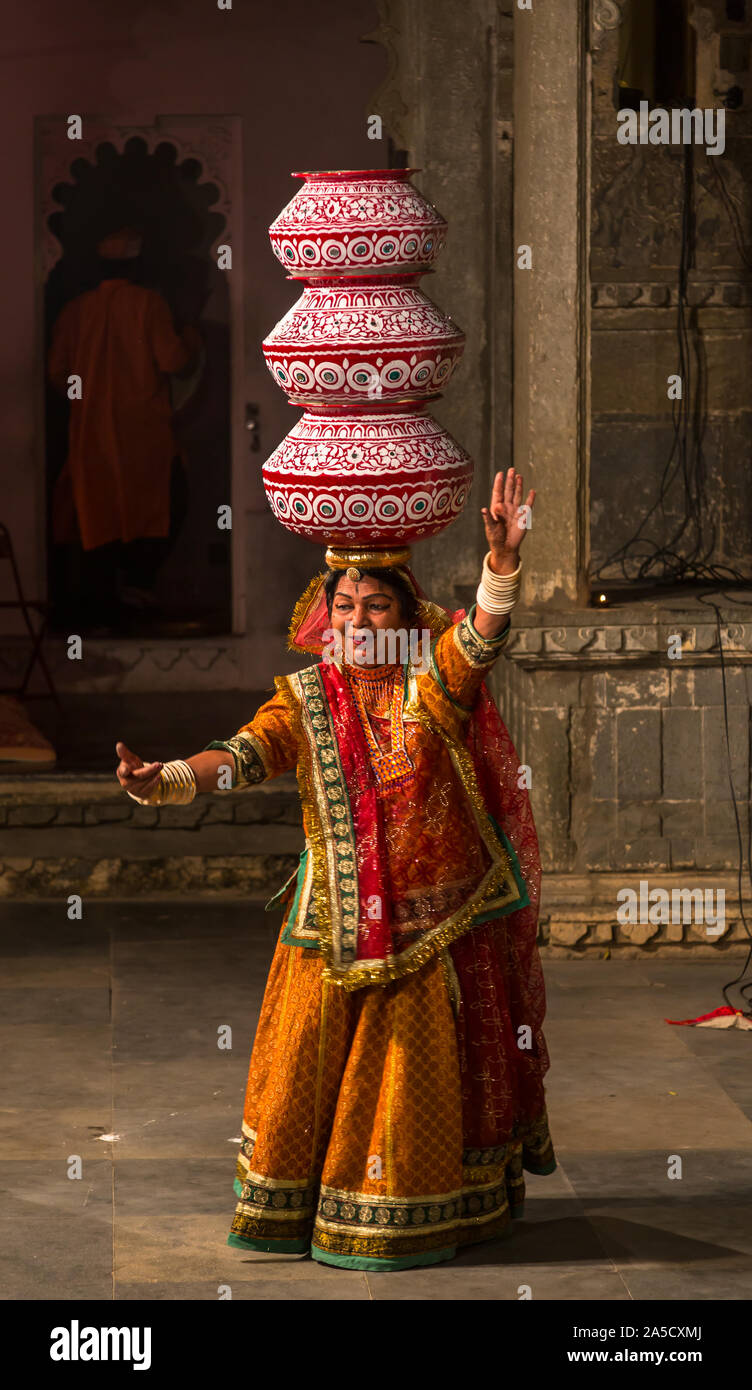 Danses indiennes à la foire de Camel Banque D'Images