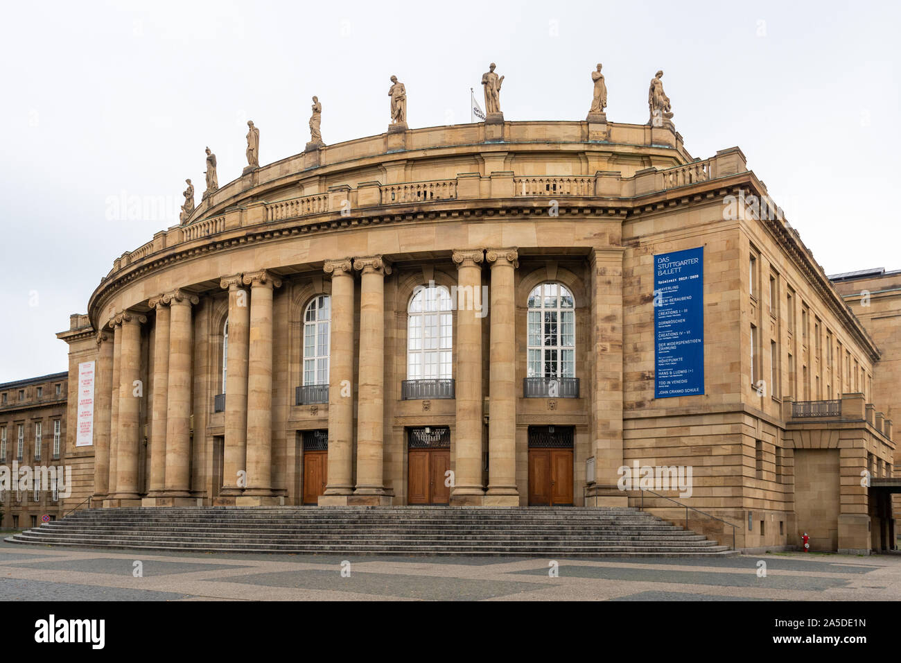 Stuttgart, Allemagne - 15 octobre 2019 : Staatstheater Stuttgart, Stuttgart State Theatre Opera House Entrée. Banque D'Images