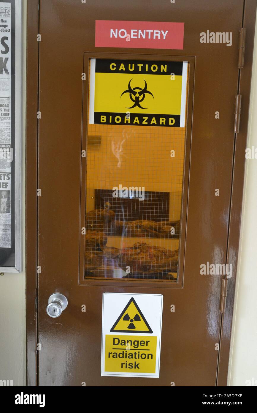 Porte menant à la corps étranger à Bentwaters Cold War Museum, près de Woodbridge, Suffolk, UK Banque D'Images