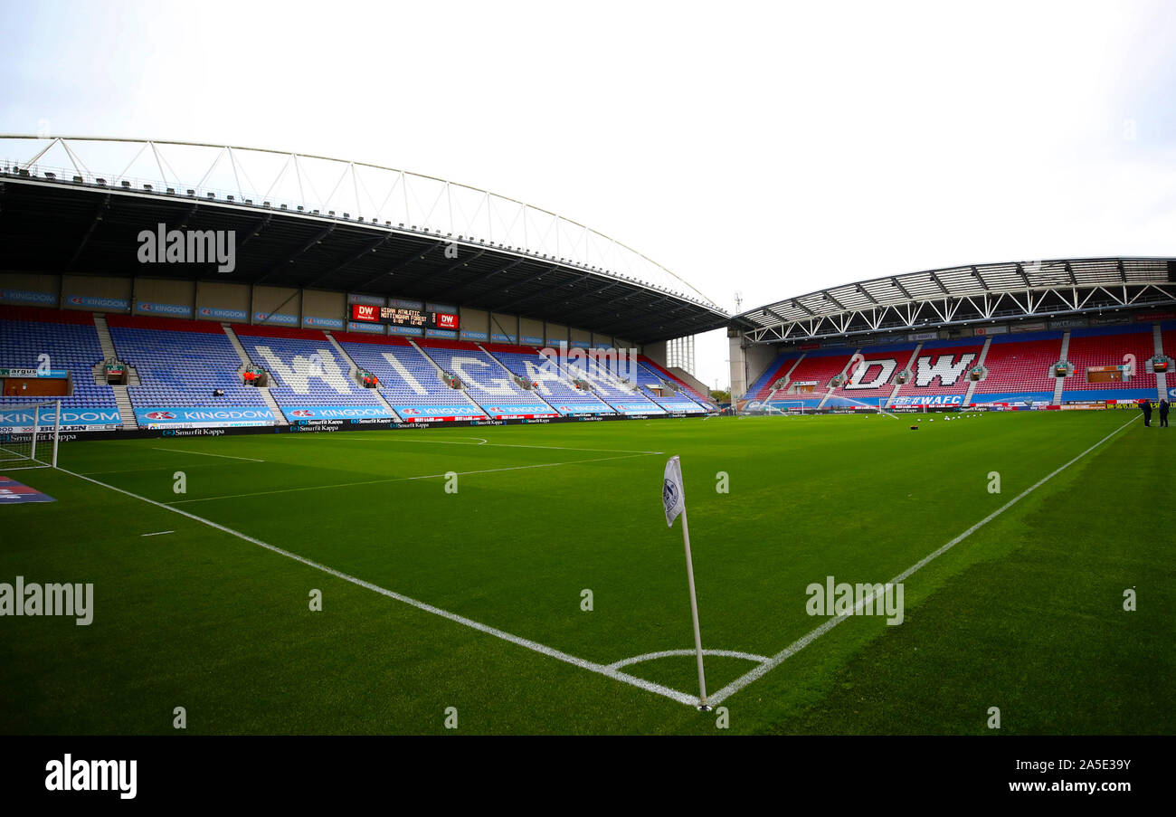 Une vue générale de la hauteur pendant le match de championnat Sky Bet au DW Stadium, Wigan. Banque D'Images