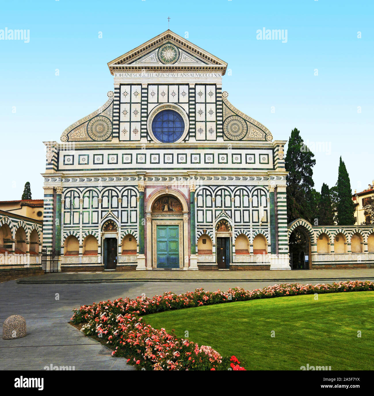 Façade de la nouvelle église à Florence Banque D'Images