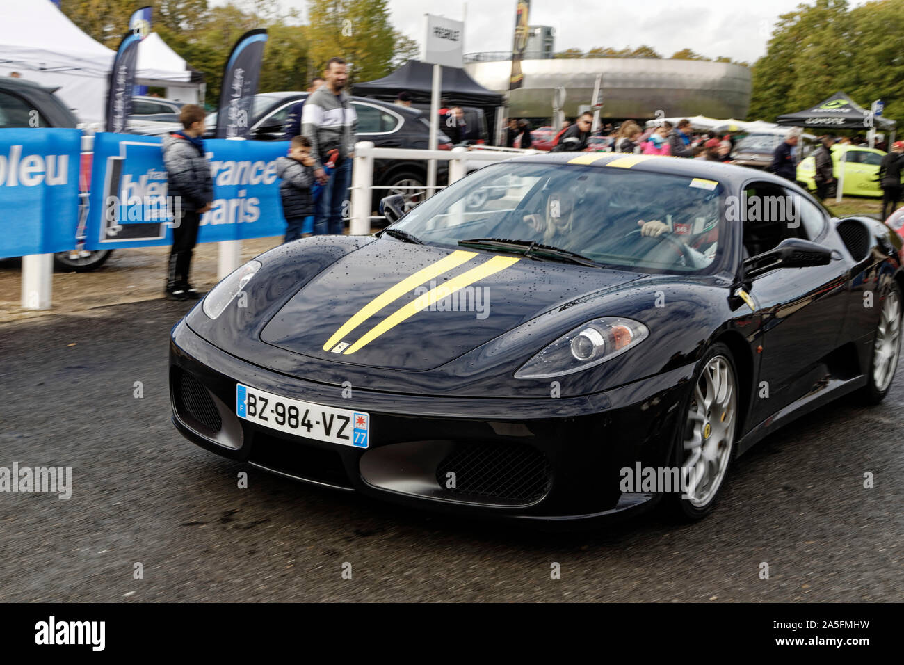 La France, de Linas-Montlhéry. 19 Oct, 2019. Rencontre italienne 2019, l'Autodrome de Linas-Montlhéry le circuit mythique de Linas-Montlhéry, en France. Banque D'Images