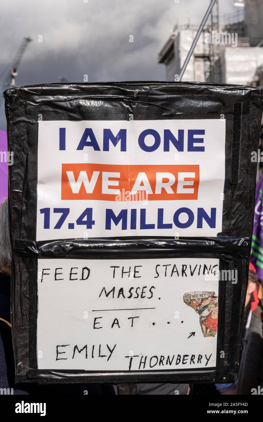 Les peuples votent en mars un rassemblement pour le Brexit demandant un deuxième référendum alors que le Parlement était assis pour l'amendement Letwin. Écriteau du Brexiteer Emily Thornberry insulte Banque D'Images