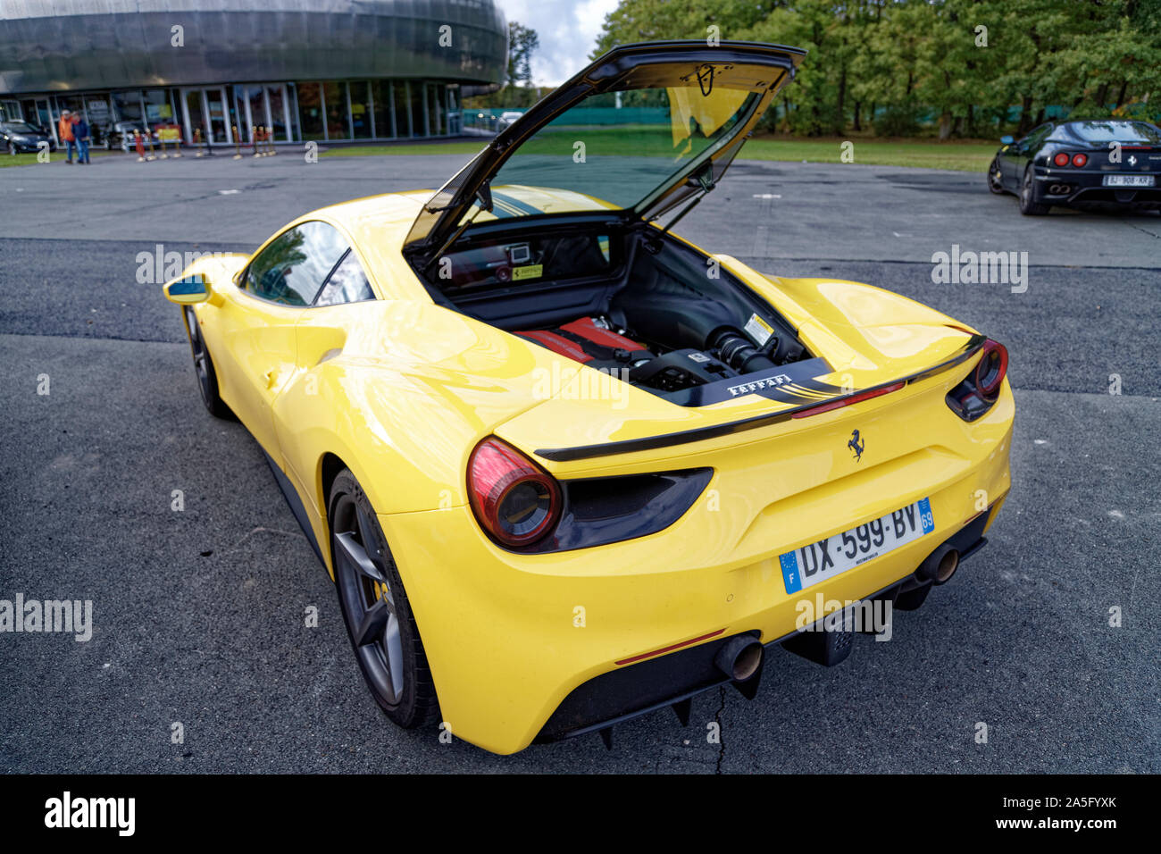 La France, de Linas-Montlhéry. 19 Oct, 2019. Rencontre italienne 2019, l'Autodrome de Linas-Montlhéry le circuit mythique de Linas-Montlhéry, en France. Banque D'Images