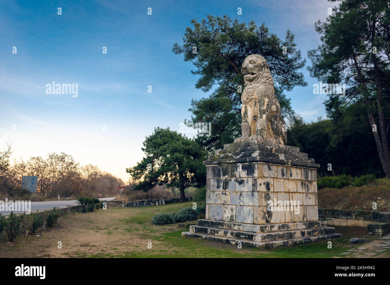 Le Lion d'Amphipolis est un 4ème siècle avant J.-C. la sculpture dans le tombeau d'Amphipolis Macédoine.Il a été créé en l'honneur de Laomedon de Mytilène. Banque D'Images