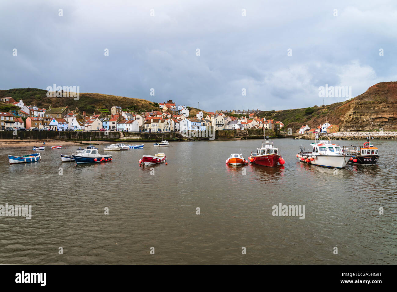 Staithes Harbour, North Yorkshire, Angleterre. Banque D'Images