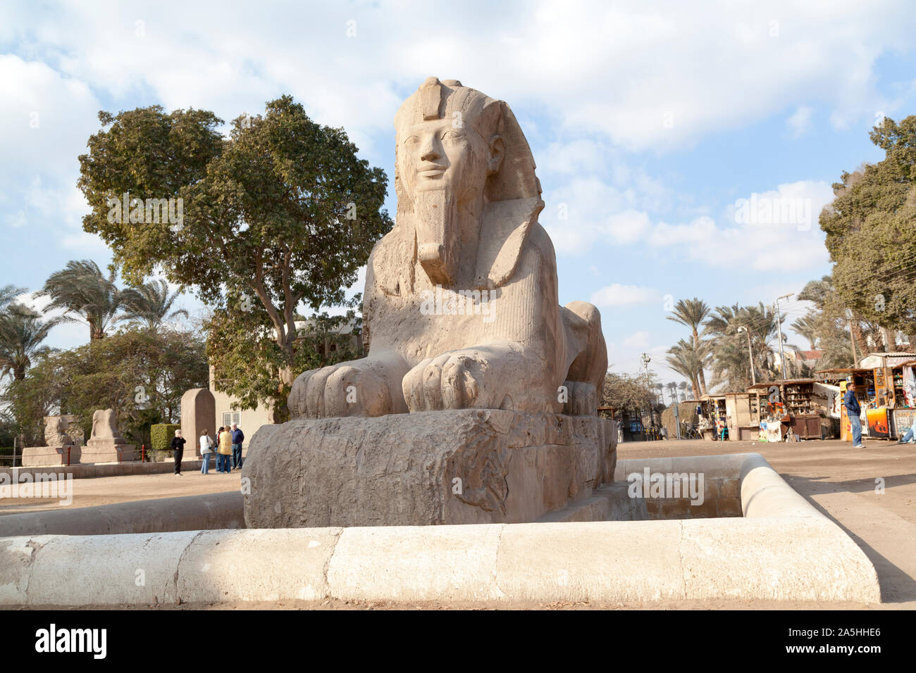 L'Égypte, Memphis, le Sphinx de Memphis dans le musée à Memphis. En date du 1200 av. Banque D'Images