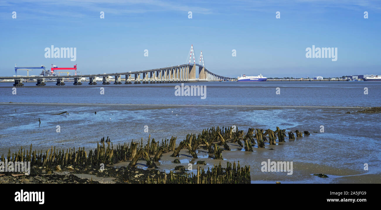 Le Pont de St-Nazaire / le pont de Saint-Nazaire, pont enjambant le fleuve Loire, Loire-Atlantique, France Banque D'Images