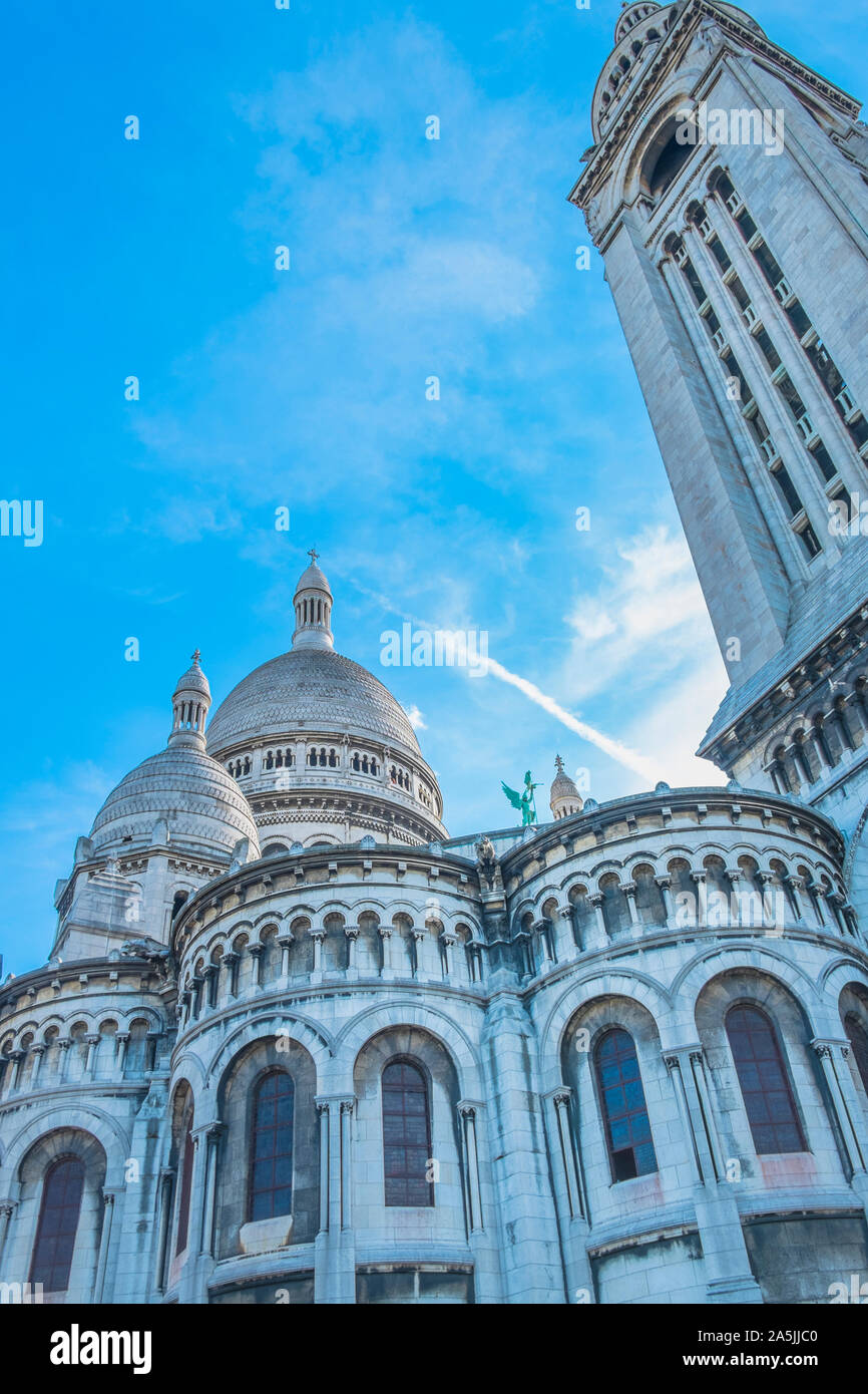 La basilique du Sacré-cœur, low angle view Banque D'Images