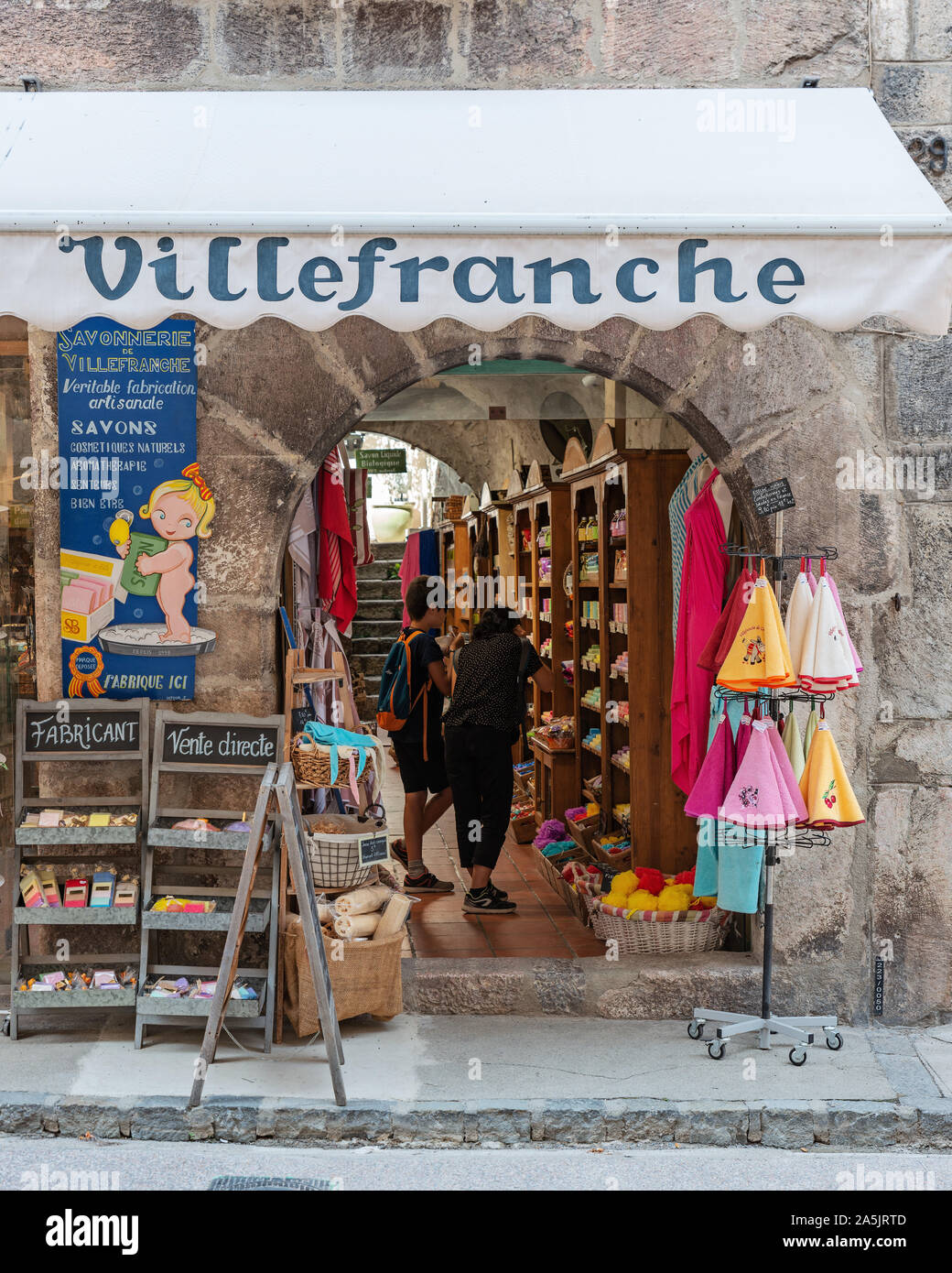 Magasin de savon de Villefranche-De-Conflent, Pyrénées Orientales,  Catalogne française, France Photo Stock - Alamy