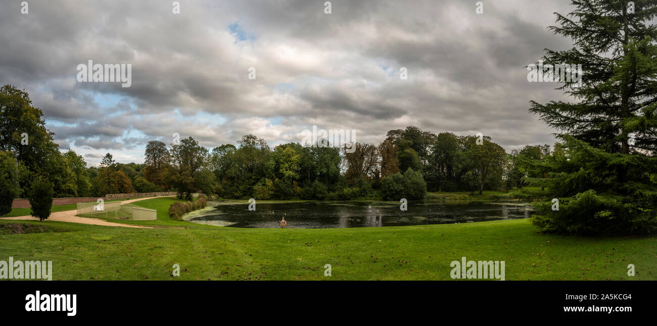 Le lac du parc Lydiard près de Swindon, Wiltshire, Royaume-Uni Banque D'Images