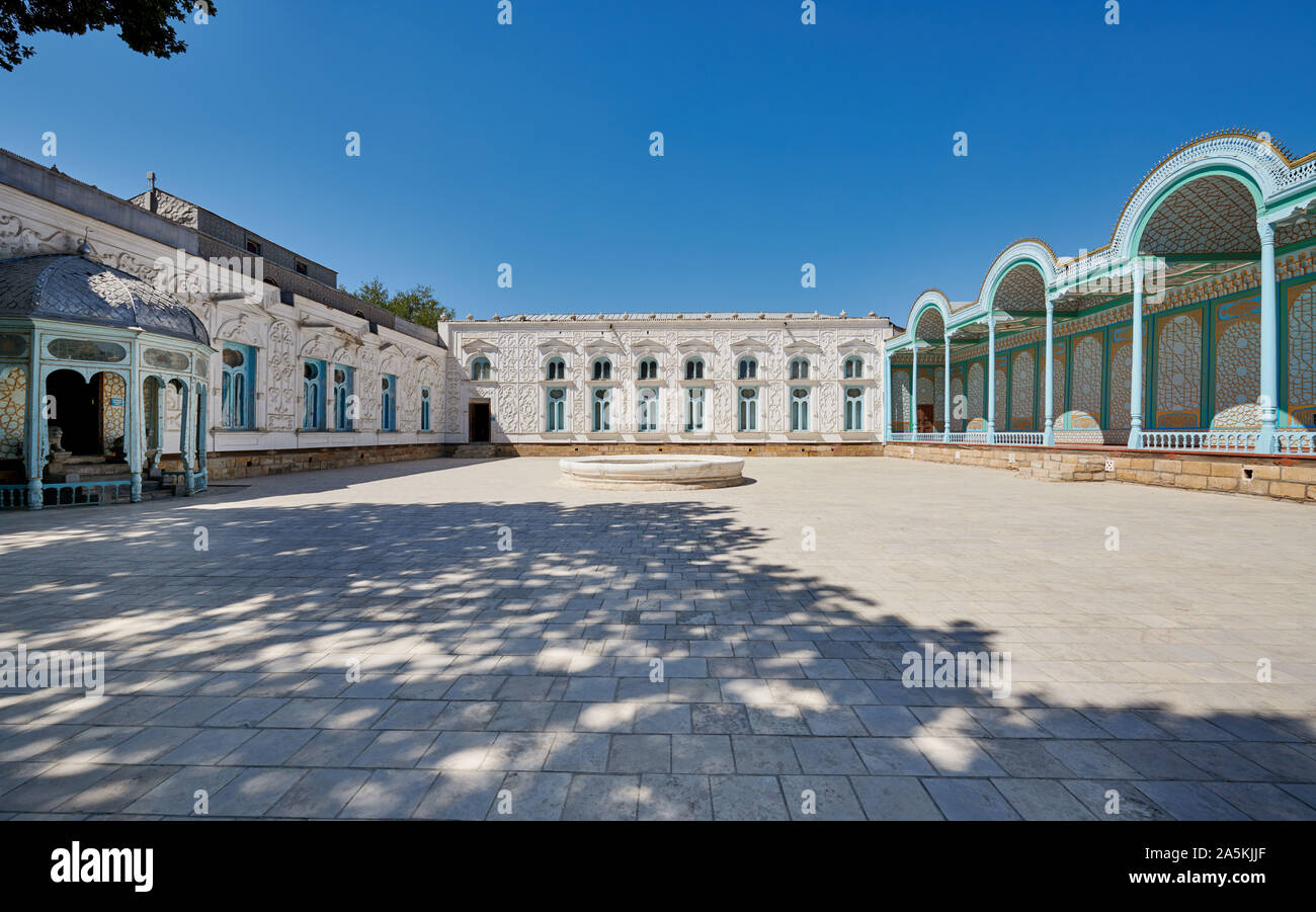 Sa façade est décorée de l'été Palais résidentiel, Sitorai Mohi Hossa ou Sitorai Mohi Khosa de dernier Emir, Amir a déclaré que Olimkhan, Boukhara, Ouzbékistan Banque D'Images