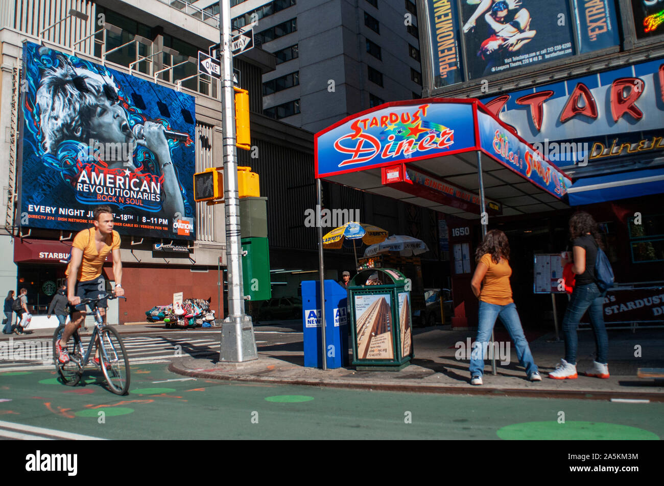 Stardust diner restaurant. USA, New York, Manhattan, Times Square. Ellen's Stardust Diner est un thème rétro années 50, restaurant situé au large 1650 Banque D'Images