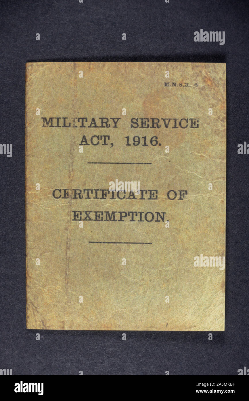 Une loi du Service Militaire 1916 Certificat d'exemption, un morceau de répliques de souvenirs de l'ère de la Première Guerre mondiale. Banque D'Images