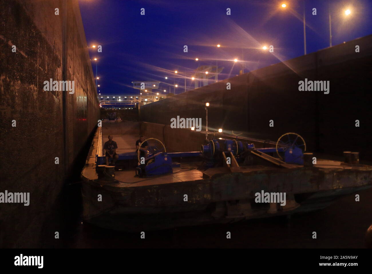 Paysages d'une Croisière du Danube à Vienne avec diner bavarois traditionnel et chansons Heuriger Banque D'Images