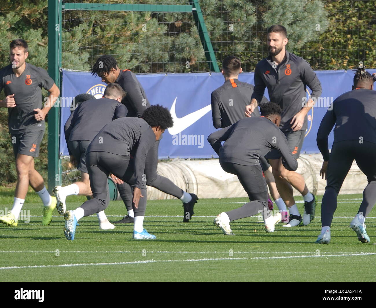 Cobham, Surrey, UK. 22 octobre, 2019. Frank Lampard, Chelsea Football Club manager, prend la formation préalable à son club de prendre le club néerlandais, Ajax sur journée 3 de la Ligue des Champions 2019-2020 Crédit : Motofoto/Alamy Live News Banque D'Images