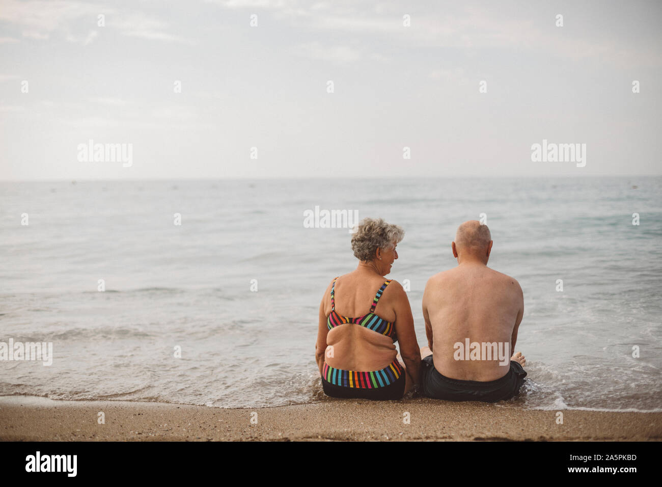 Senior couple at beach Banque D'Images