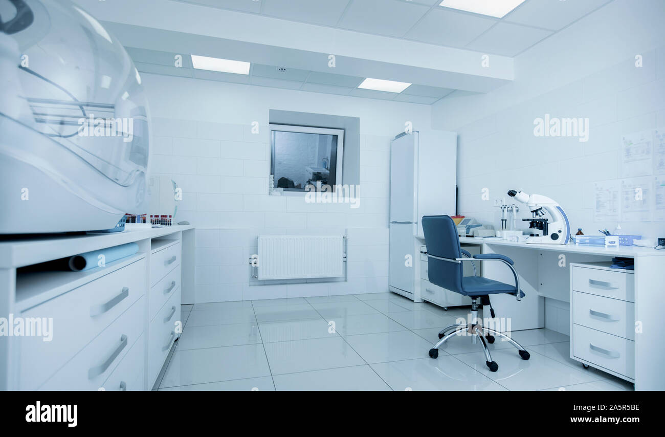 Laboratoire de biochimie de la haute technologie avec des équipements modernes Banque D'Images