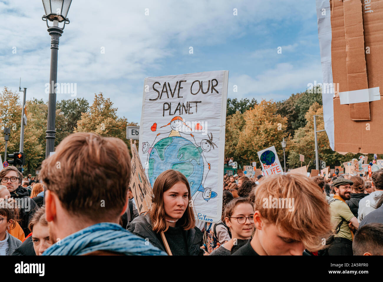 Berlin, Allemagne - 20 septembre 2019 : Extinction des manifestants de la rébellion au centre de Berlin Banque D'Images