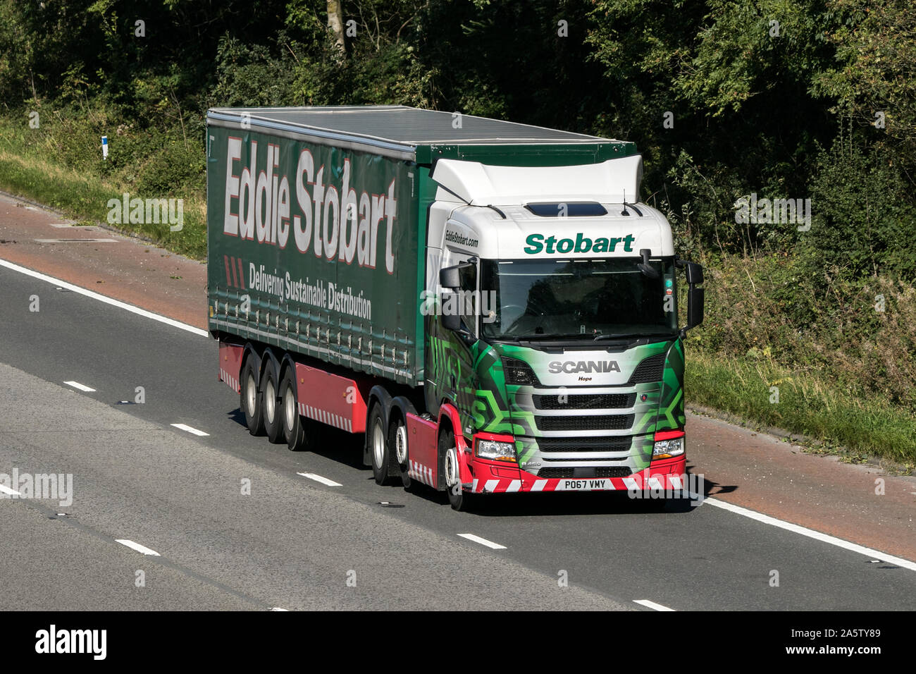 Eddie Stobart Scania Truck voyageant sur l'autoroute M6 près de Preston dans le Lancashire, Royaume-Uni Banque D'Images