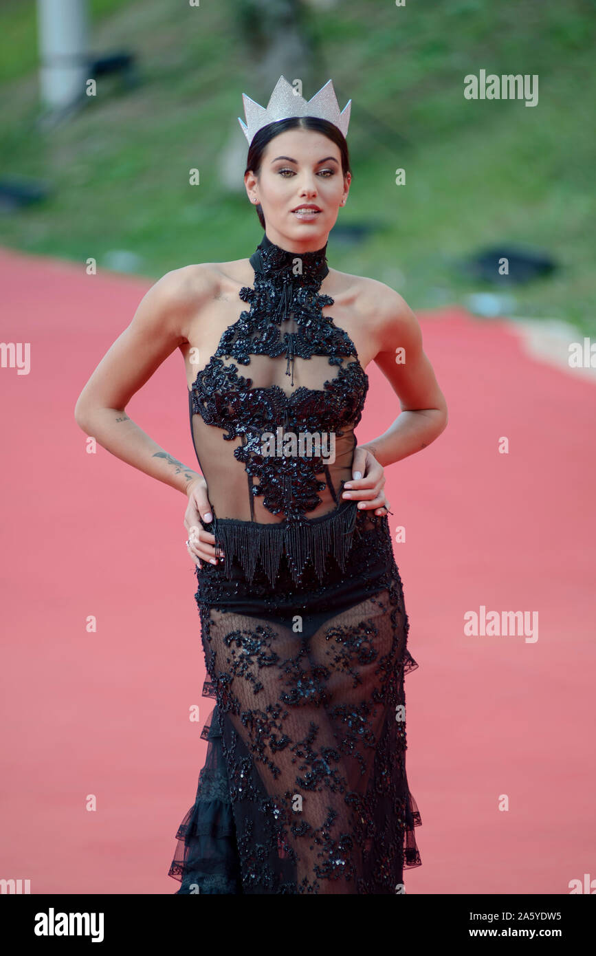 Miss Italia 2019, Carolina Stramare fréquentant le tapis rouge lors de la 14ème Festival du Film de Rome Banque D'Images