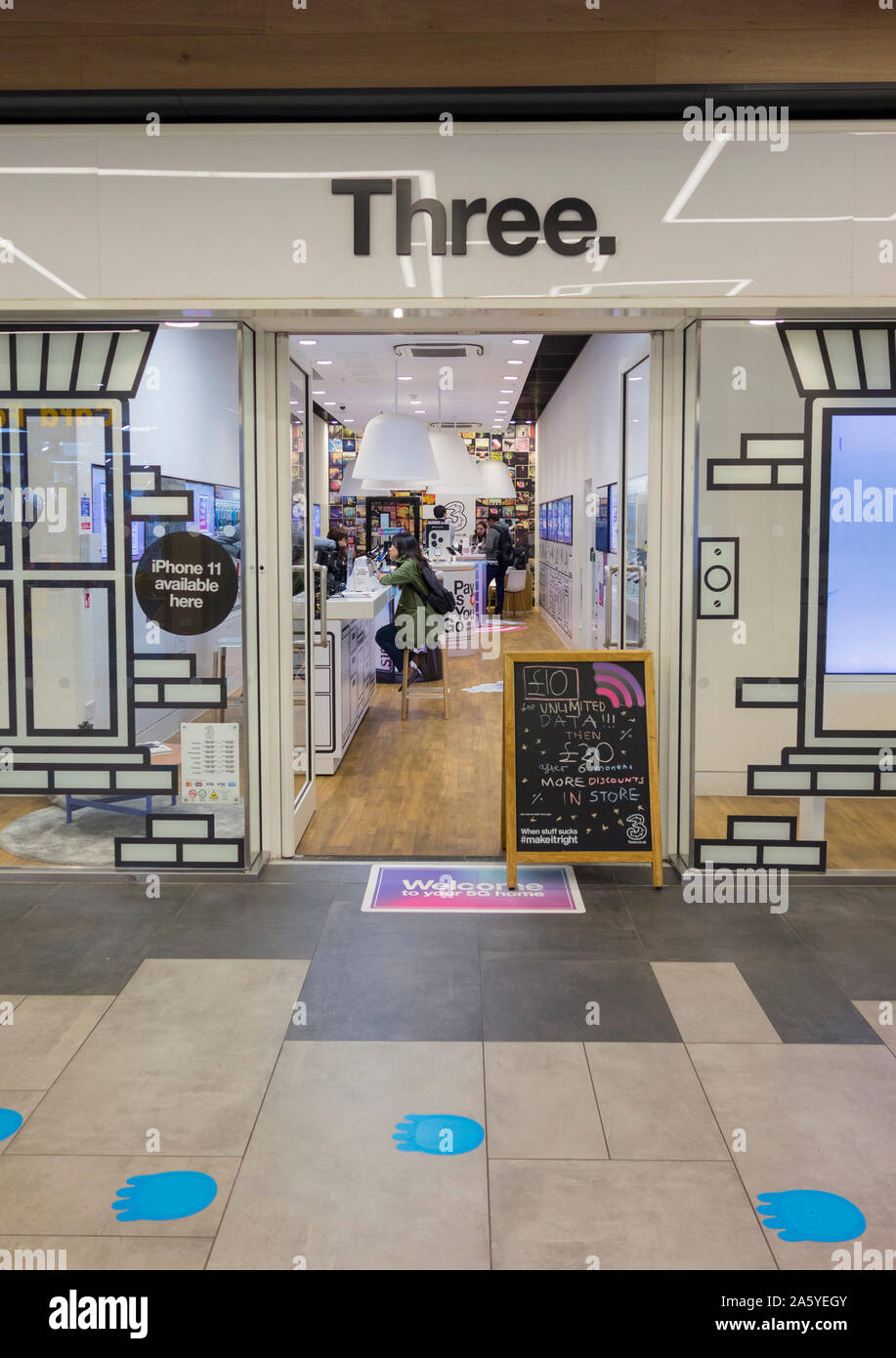 Entrée de 3 boutique de téléphonie mobile, Hammersmith, London, UK Banque D'Images