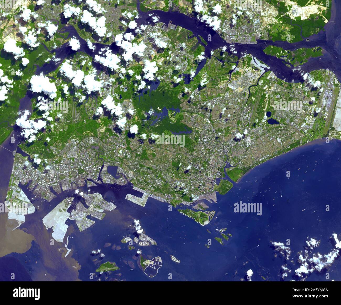 La République de Singapour est une ville-état au large de la pointe sud de la Péninsule Malaysienne. Un pays insulaire composé de 63 îles. 22 juin 2001. Banque D'Images
