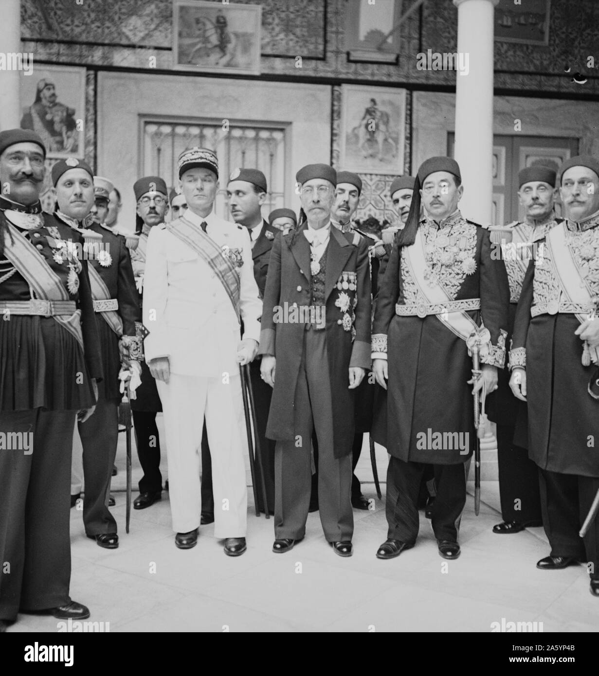 Carthage, Tunisie. Mât général de payer ses respects à la baie de Tunis sur le palais d'été, les troupes alliées en Tunisie en 1943 , faisant la seconde guerre mondiale Banque D'Images