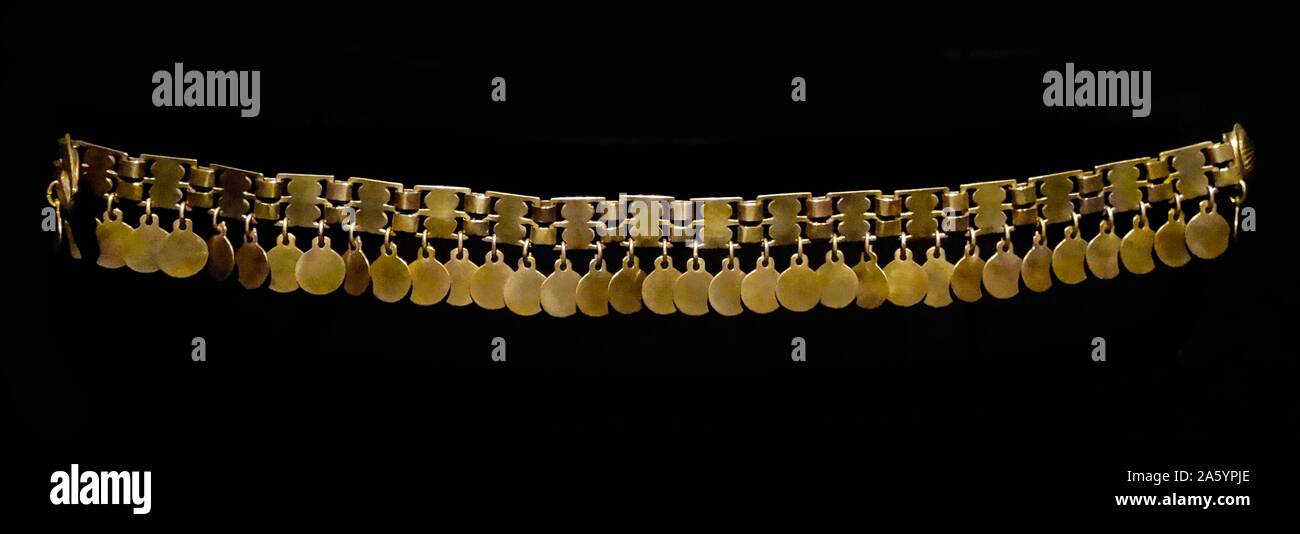 Collier. Article décoratif de bijoux, probablement du Mexique et portés dans des cérémonies et événements importants. Banque D'Images