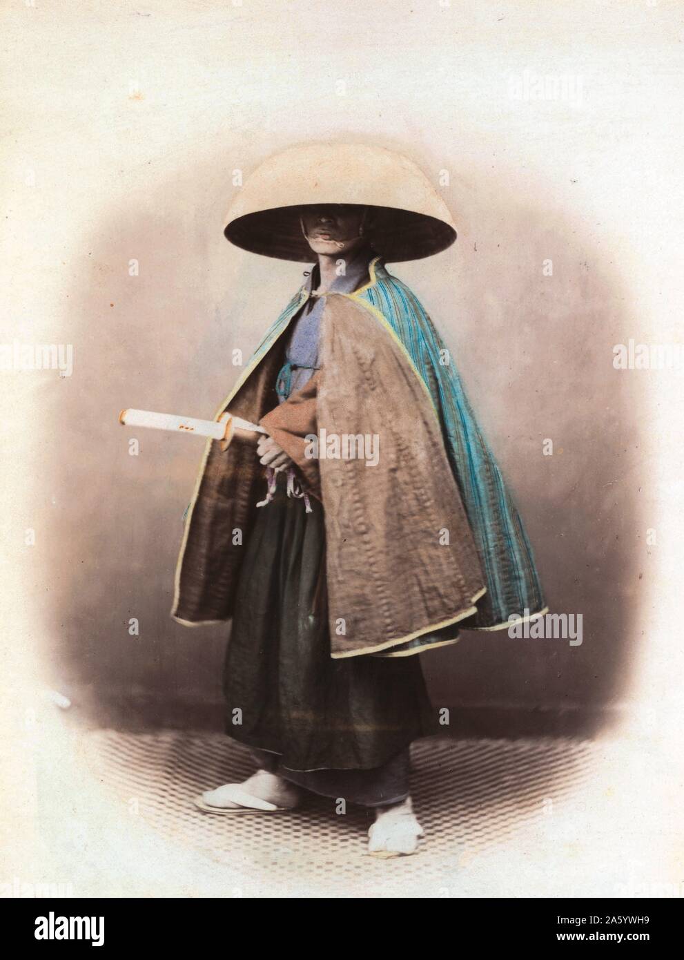 Felice Beato ; portrait d'un samouraï japonais, en costume traditionnel. 1863-68 Banque D'Images