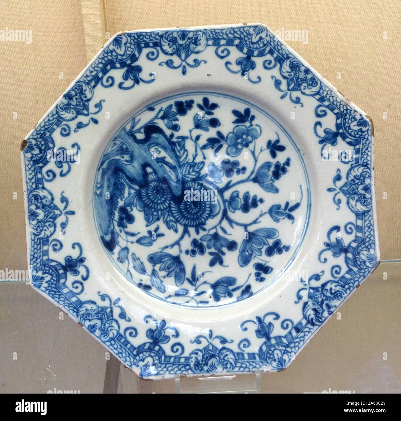 Bol en porcelaine, peinte en doré et émaux. En date du 18e siècle Banque D'Images