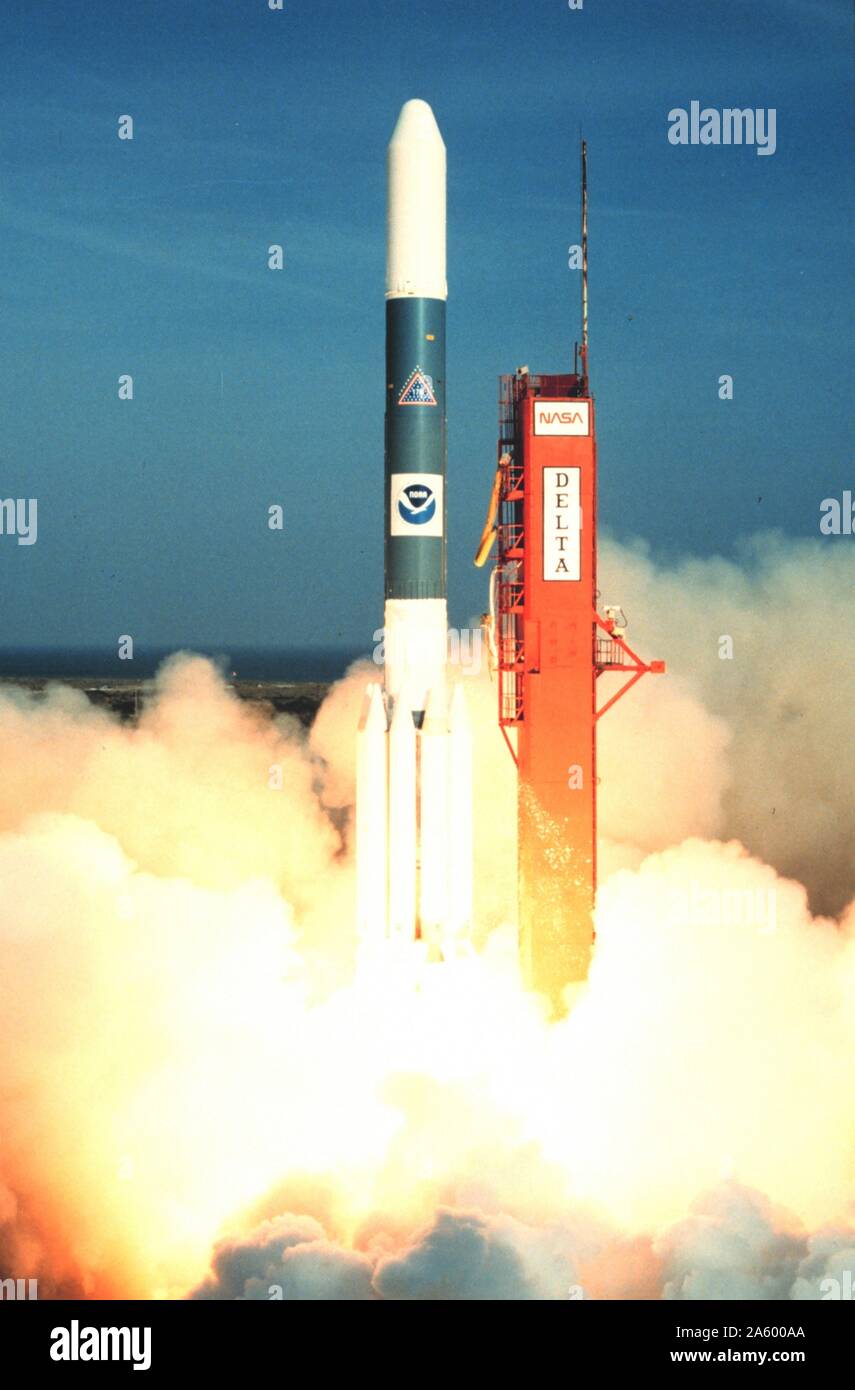 G va aller pour un court trajet à bord lanceur Delta 178. 71 secondes dans la mission de la première étape l'arrêt du moteur nécessitant la destruction de 20 secondes plus tard. 1986 Banque D'Images