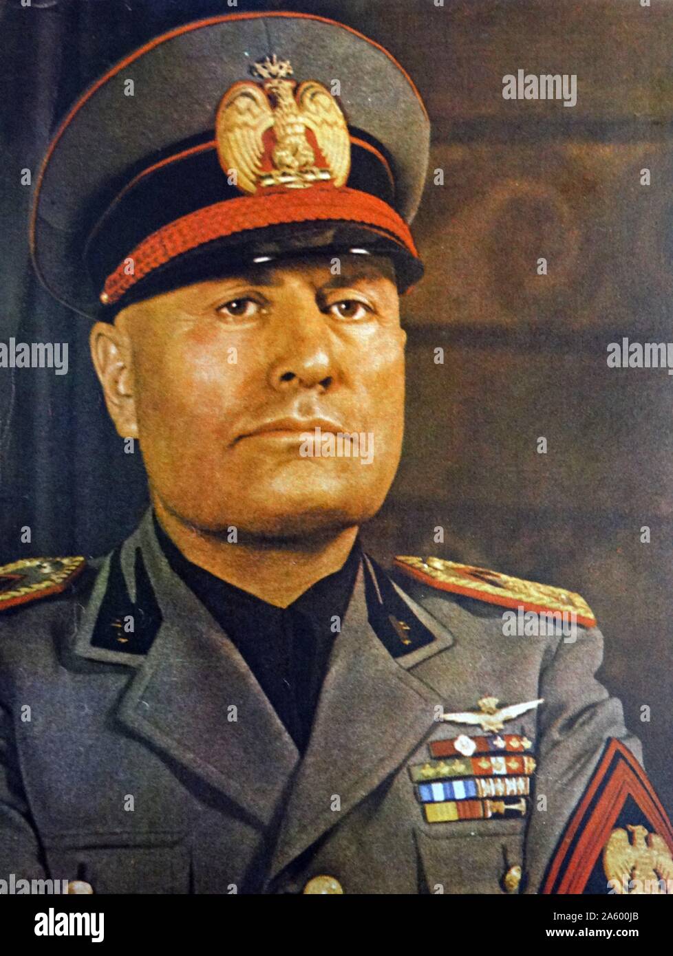 1930 portrait en uniforme de Benito Mussolini (1883 - 28 avril 1945). L'italien, homme politique, journaliste et leader du parti fasciste National. Premier ministre de 1922 jusqu'à son éviction en 1943 Banque D'Images