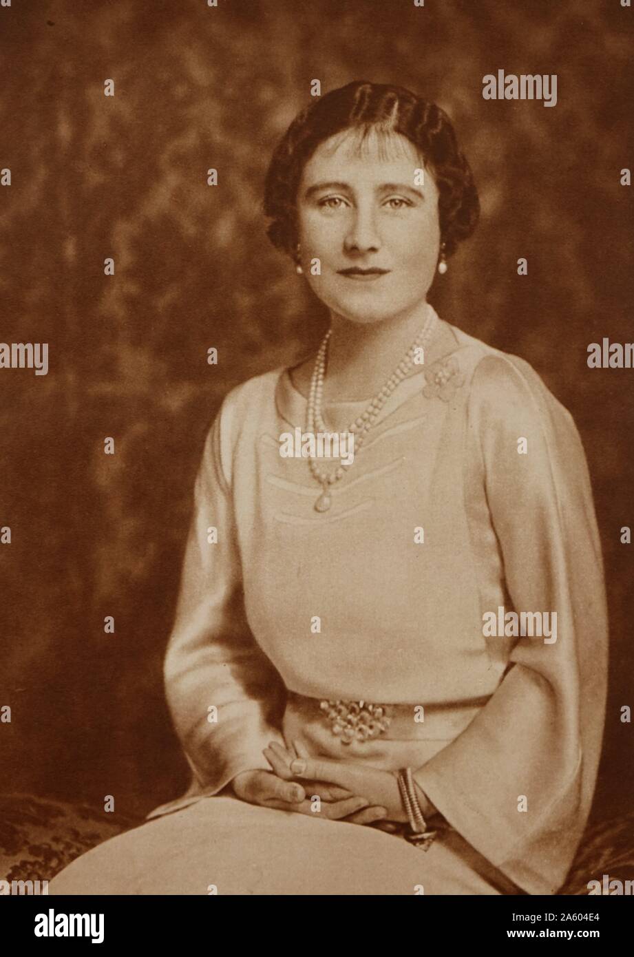 Portrait photographique de la Reine Elizabeth, Reine Mère (1900-2002) épouse du roi George VI et la mère de la reine Elizabeth II et de la princesse Margaret, comtesse de Snowdon. En date du 20e siècle Banque D'Images