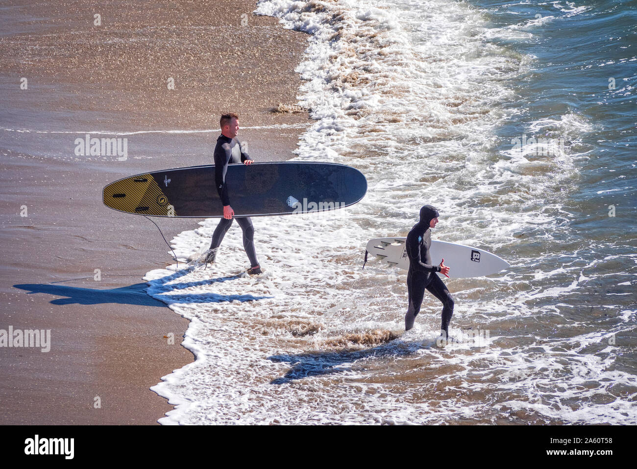 Surf à Santa Cruz, California USA Banque D'Images