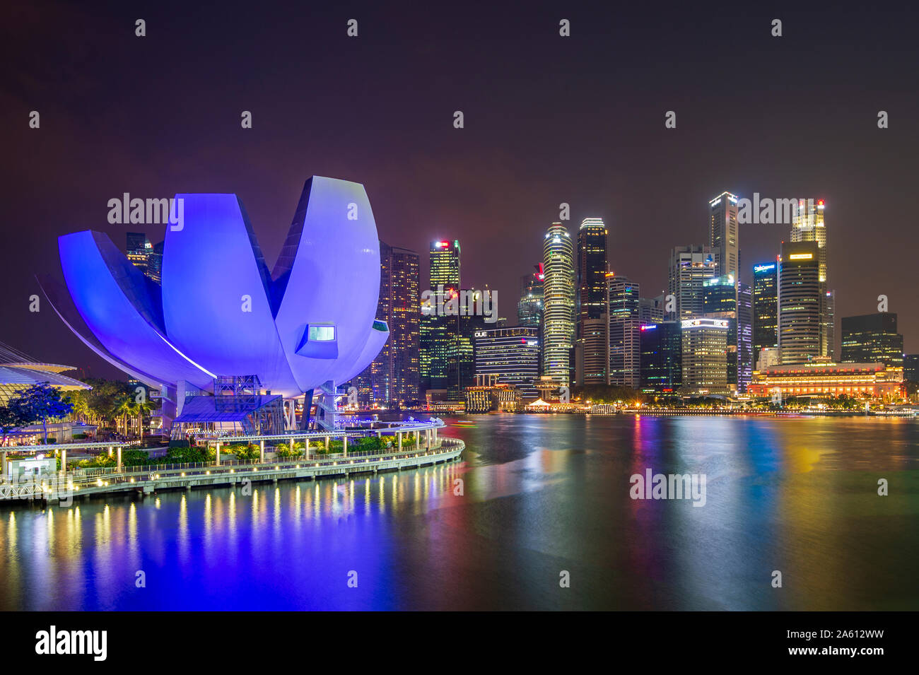 Nuit à Marina Bay, Singapour, en Asie du Sud-Est, l'Asie Banque D'Images