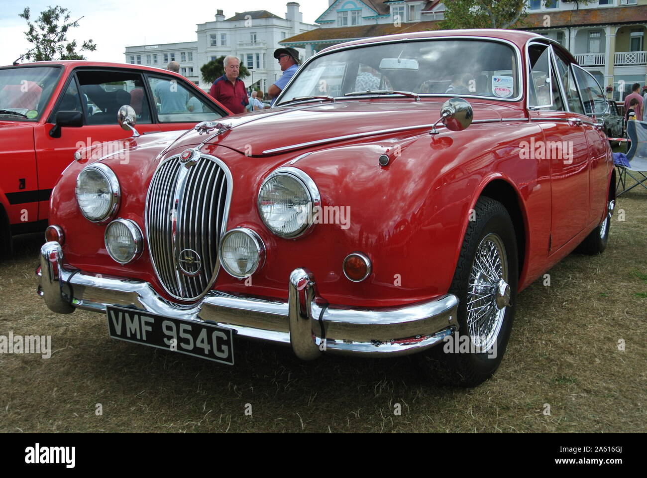 Une Jaguar Mk2 de 1968 jusqu'en stationnement sur l'affichage à l'English Riviera Classic Car Show, Paignton, Devon, Angleterre, Royaume-Uni. Banque D'Images