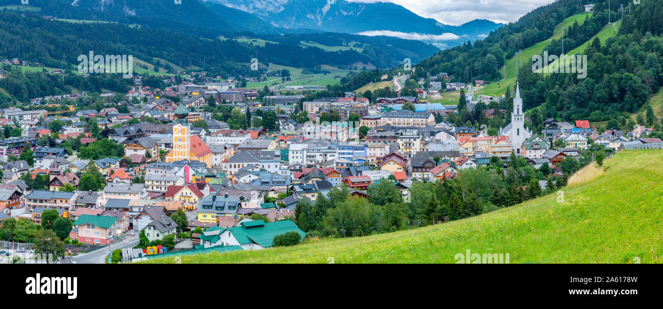 Vue panoramique de la ville de Schladming, Styrie, Tyrol autrichien, l'Autriche, Europe Banque D'Images