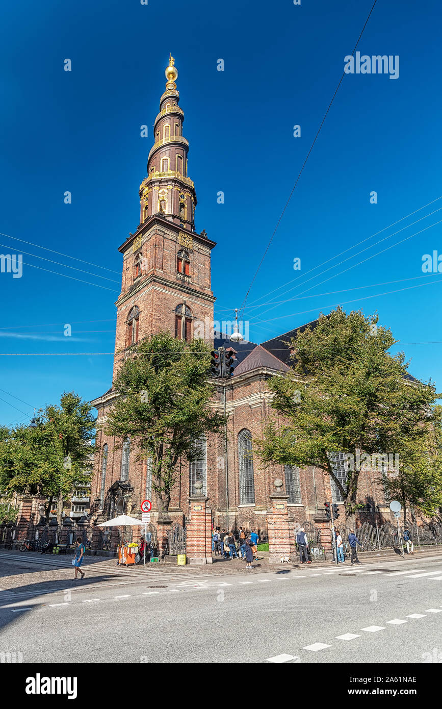 Copenhague, Danemark - septembre 21, 2019 : l'église de Notre Sauveur est un baroque, 17ème siècle un lieu de culte avec un carillon & étapes autour de l'out Banque D'Images